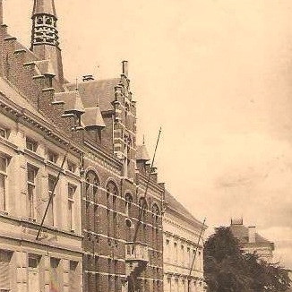 Oude gemeentehuis 2