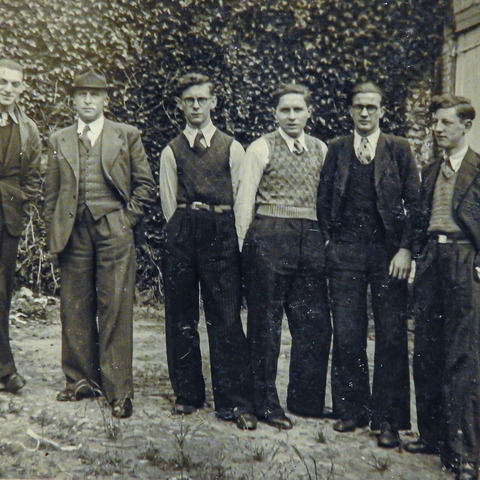 Bevoorrading Arendonk: v.l.n.r. Jos Van den Poel, Leon van Reusel, Jan Otten, Leon Peeters, Frans Segers en Maximiliaan De Clerck