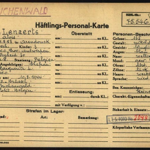 De officiële Häftlings-Personal-Karte van Aloïs Lenaerts van het concentratiekamp Buchenwald.