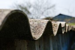 Detail golfplaat schuin copyright OVAM 0456 Alvat 20210401 0524